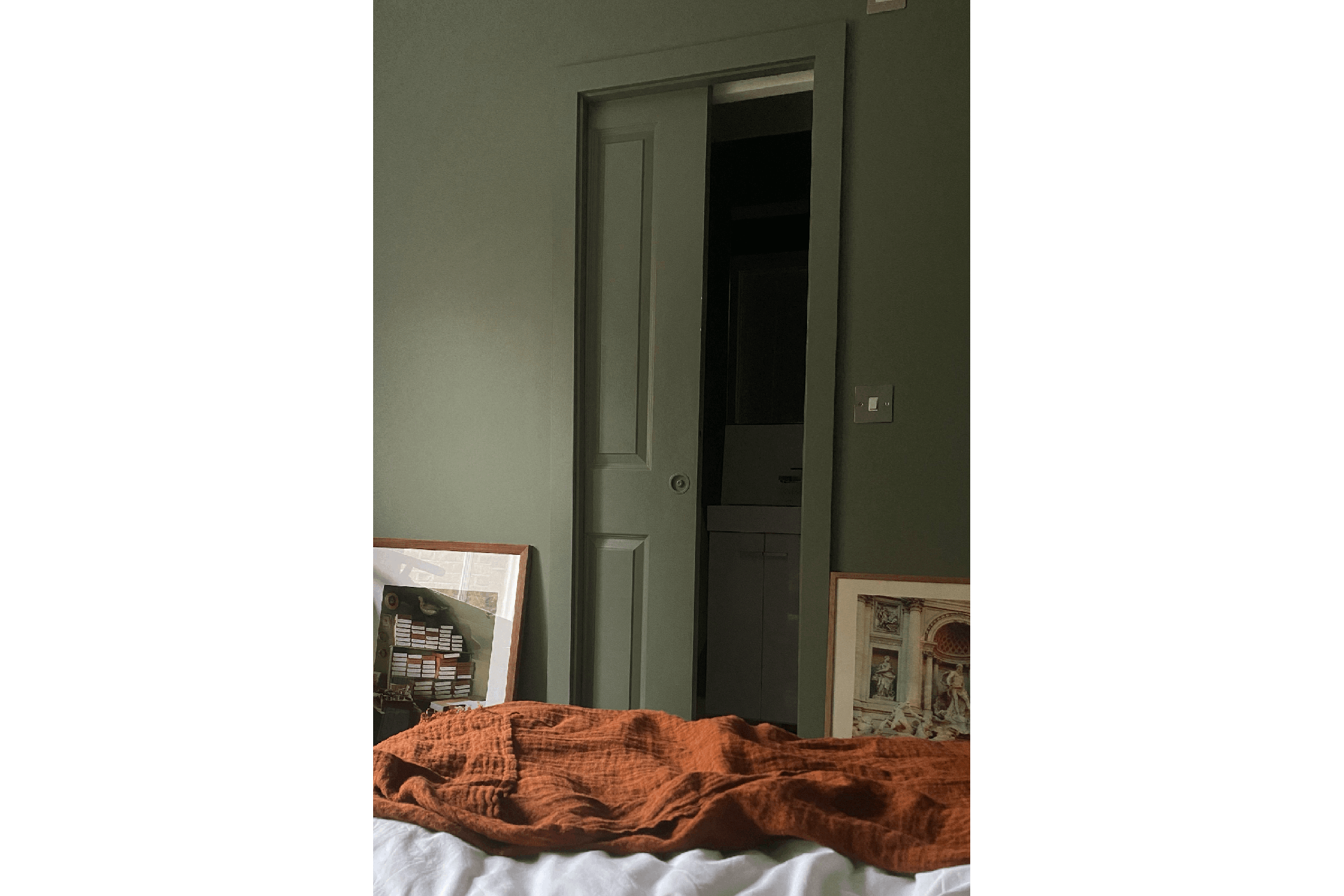 Bedroom Shot, Green by Farrow and Ball